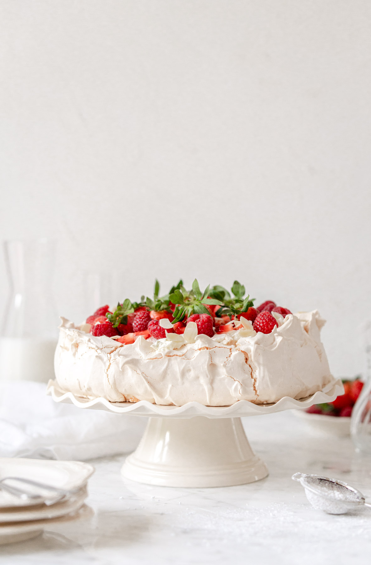 beza z mascarpone i owocami