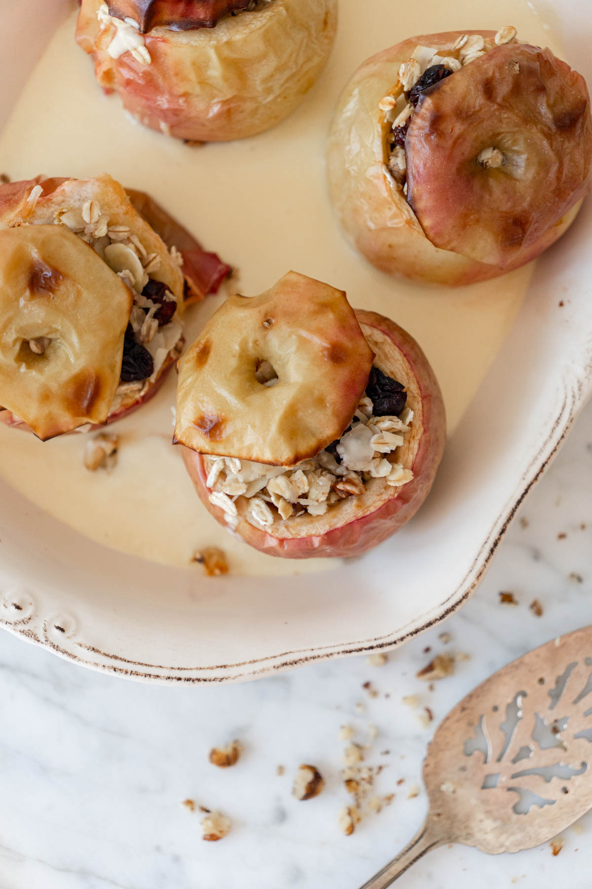 jabłka pieczone z sosem waniliowym