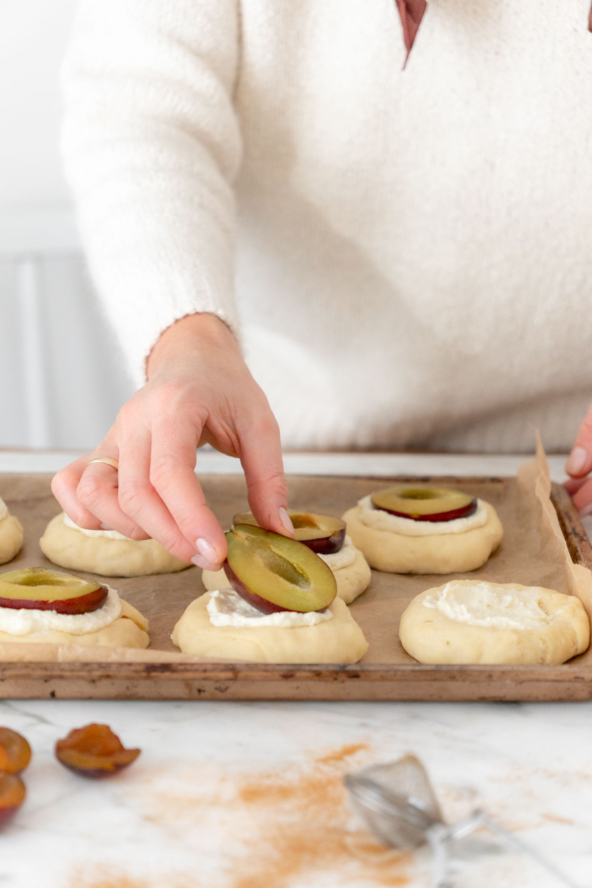 drożdżówki ze śliwkami