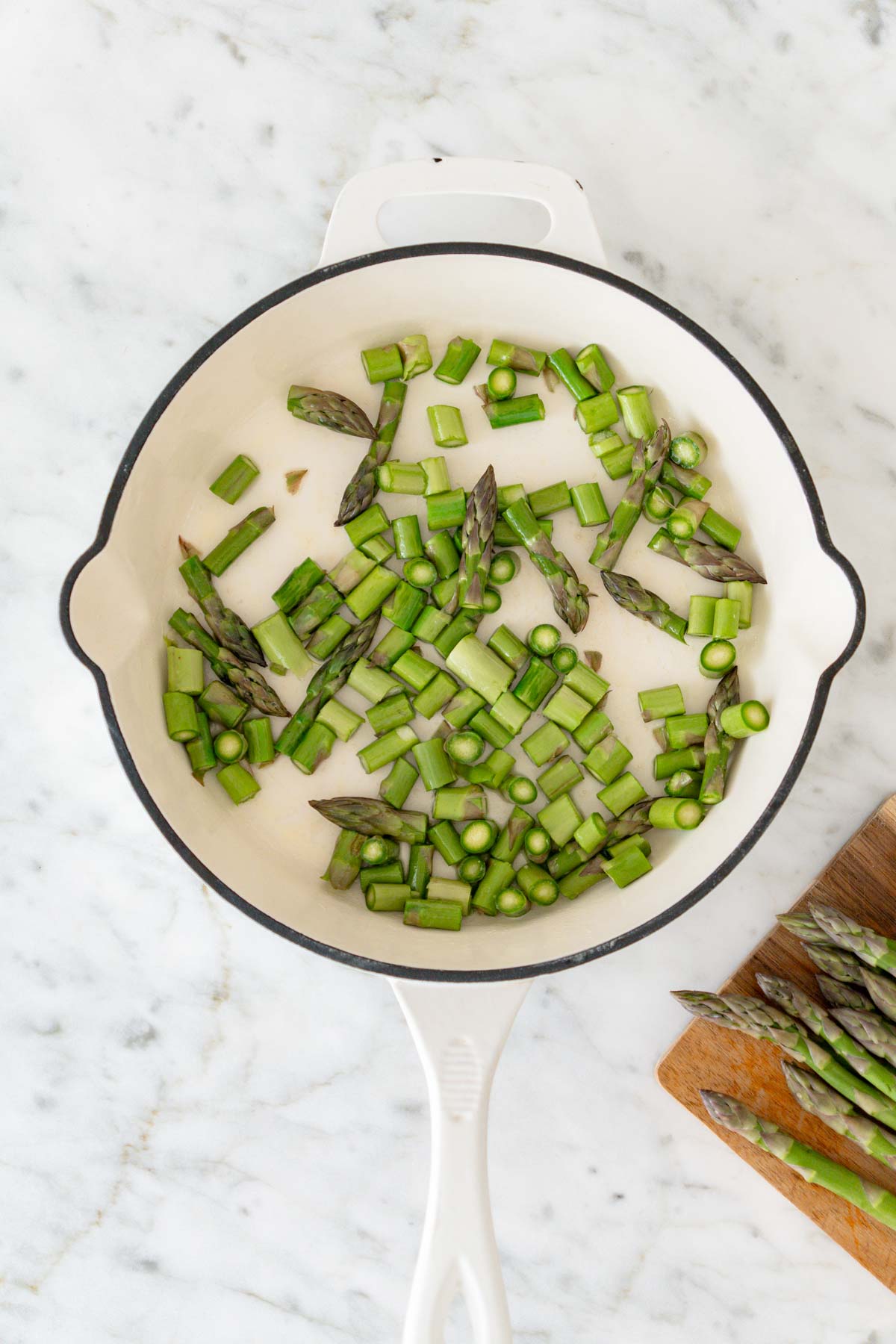 makaron ze szparagami