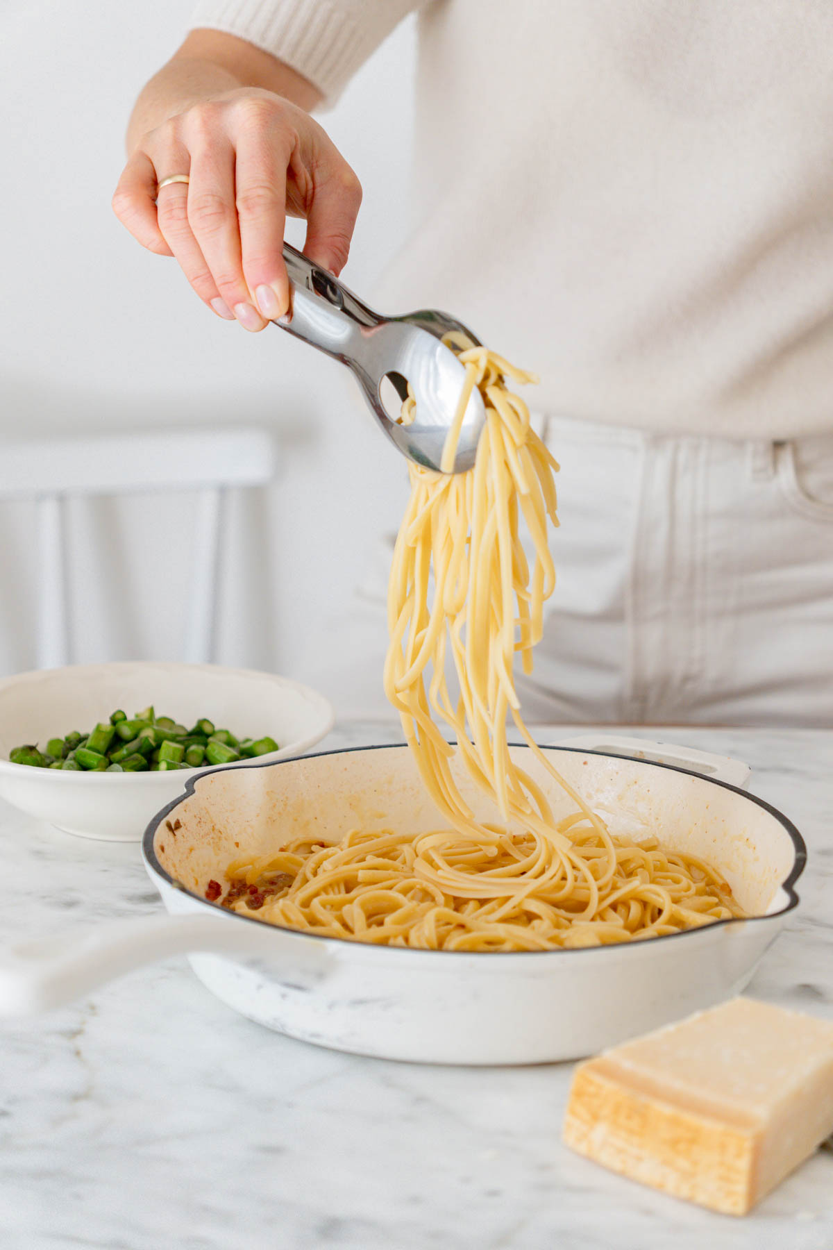 makaron ze szparagami